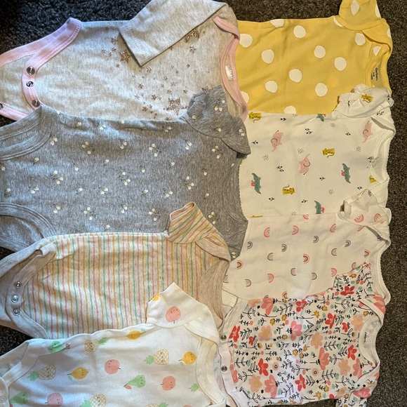 Baby girl 3-6 onesie bundle - Picture 1 of 3